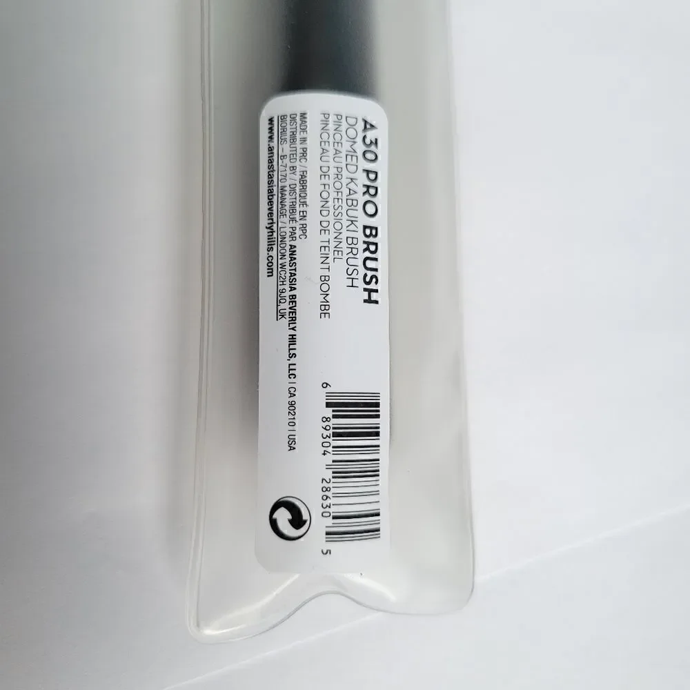 Anastasia Beverly Hills A30 Pro Brush Domed Kabuki Brush